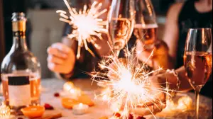 מסיבה חגיגה זיקוקים סילבסטר