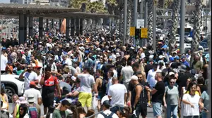 מבלים בטיילת תל אביב, יום העצמאות, 27 באפריל 2023
