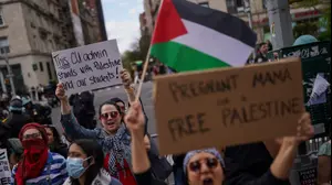 מפגינים פרו פלסטינים באוניברסיטת קולומביה בניו יורק