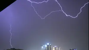 סופת גשמים, גוש דן