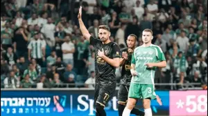 עומר אצילי שחקן בית"ר ירושלים אחרי שער לרשת מכבי חיפה