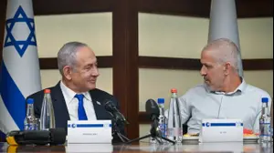 רה"מ בנימין נתניהו ביקר במטה השב"כ וקיים פגישת עבודה ראש השב"כ רונן בר, 18 באפריל 2024