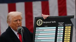 נשיא ארה"ב דונלד טראמפ מכריז על תוכנית המכסים החדשה