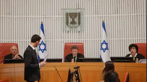 יצחק עמית, נעם סולברג, דפנה ברק ארז, דיון בג"ץ על פיטורי ראש השב"כ רונן בר, ביהמ"ש העליון, 8 במרץ 2025