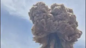 הנזק לאחר הפיצוץ בנמל בעיר בנדר-עבאס, איראן, 26 באפריל 2025