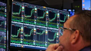 עליות שערים בוול סטריט לאחר הסכם הסחר בין ארה"ב וסין. 12 במאי 2025