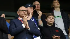 יו"ר ההתאחדות לכדורגל, שינו זוארץ