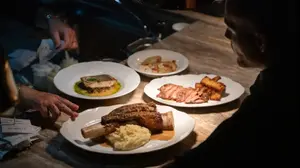 מסעדת פאלט (Palette), מלון בזאר, יפו