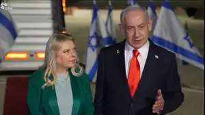 ראש הממשלה בנימין נתניהו ורעייתו שרה לפני המראתם לביקור המדיני בארה״ב, 25 בספטמבר 2025