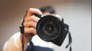 צלם מצלם תמונה