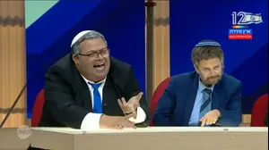אוריאל צברי בתפקיד איתמר בן גביר, גיה באר-גורביץ' בתפקיד בצלאל סמוטריץ', "ארץ נהדרת" עונה 22