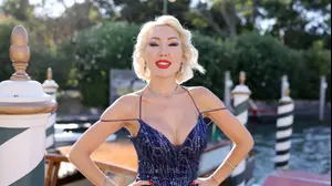 אלייה רוזה על השטיח האדום בפסטיבל הסרטים בוונציה, 2023