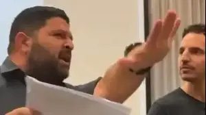 סגן השר אלמוג כהן מפוצץ הרצאה של ד"ר סבסטיאן בן דניאל