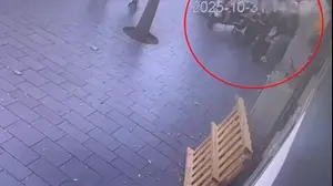 תושב הבירה גנב מבית עסק שקית שהכילה סכום כסף רב, ועלה עם השלל על אופניו החשמליים