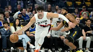 שחקן פורטלנד טריילבלייזרס, דני אבדיה, מול שחקן גולדן סטייט ווריירס, מוזס מודי