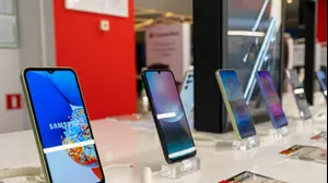 סמארטפונים בחנות