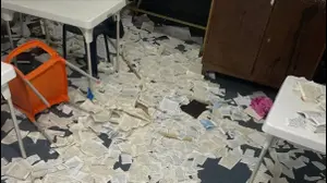 חשד להשחתת ספרי קודש במקלט המשמש כבית כנסת בסופי שבוע, בישוב קדימה-צורן.