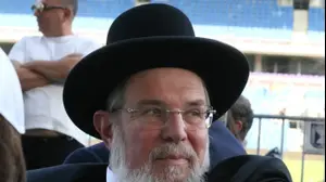 הרב הראשי לישראל הרב קלמן מאיר בר, הלווית מרים פיירברג, אצטדיון נתניה, 23 בנובמבר 2025