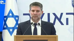 שר אוצר בצלאל סמוטריץ' מציג את תקציב 2026
