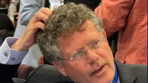 כנס העמותה למשפט ציבורי, בין הנואמים נשיא בית המשפט העליון יצחק עמית ונשיא העליון לשעבר אהרן ברק, חיפה,  4 בדצמבר 2025