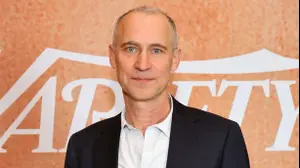 יוצר הטלוויזיה ג'ואל פילדס באירוע נגד אנטישמיות, 2023