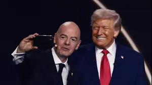 ג'אני אינפנטינו נשיא פיפ"א עם דונלד טראמפ נשיא ארה"ב, הגרלת מונדיאל 2026