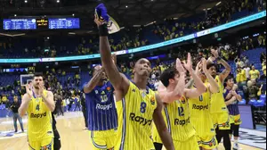 לוני ווקר שחקן מכבי תל אביב