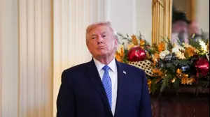 נשיא ארצות הברית טראמפ מדליק חנוכייה, וושינגטון. 17 בדצמבר 2025