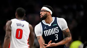 אנתוני דייויס, דאלאס מאבריקס