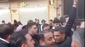 יהודים טורקים הותקפו באיסטנבול על ידי קהל גדול של מפגינים פרו פלסטינים