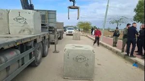 בטונדות הוצבו בכניסה לכפר תראבין, 30 בדצמהר 2025