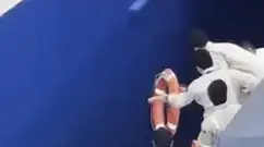 אם הצילה את בתה שנפלה מקרוז