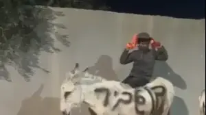 ילדי תראבין במסר לשר איתמר בן גביר אחרי פתיחת המבצע לאיסוף נשקים ביישוב. 01 בינואר 2026