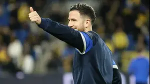 אדריאן אוגריסה שחקן עירוני קרית שמונה בחימום