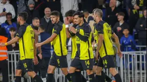 שחקני בית"ר ירושלים חוגגים