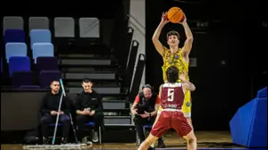 הפועל חולון נגד טרפאני שארק