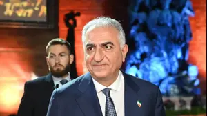 רזא כורש עלי פהלווי, בנו של השאה האיראני האחרון מוחמד רזא פהלווי ואחד ממנהיגי האופוזיציה באיראן בעת ביקורו בישראל בשנת 2023