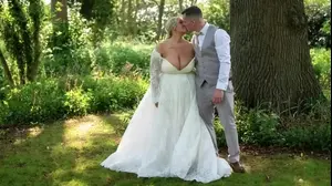 שמלת הכלה שעוררה סערה