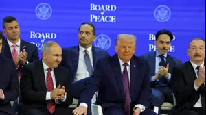 נשיא ארה"ב דונלד טראמפ, חתימת מנדט מועצת השלום, דאבוס שוויץ, 22 בינואר 2026