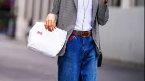 שקית יוניקלו, עובר אורח בצרפת. 2020