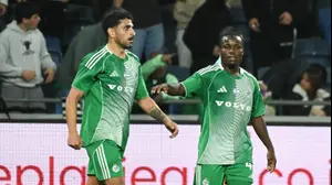 סדריק דון עם קני סייף שחקני מכבי חיפה