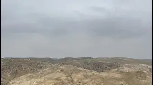 שמורת הטבע נחל פרת במזג אוויר חורפי ומעונן