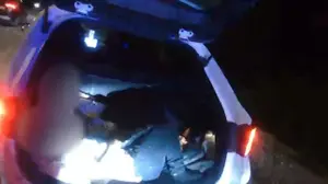 תיעוד הילדים בתא המטען