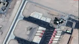 חברת הלוויין הסינית MizarVision פרסמה תמונות לוויין שבהן נראים 11 מטוסי F-22 אמריקניים, בסיס עובדה