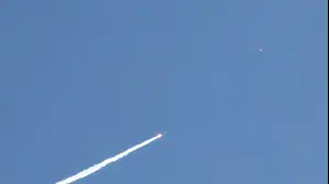 יציאת טיל מיירט ממפרץ חיפה, ויירוט בשמי חיפה