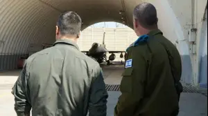 האלוף רמי אבודרהם ראש אגף הטכנולוגיה והלוגיסטיקה, בהערכות לפני מבצע "שאגת הארי"