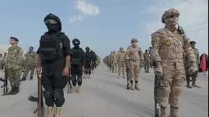 "חברי משמרות המהפכה האסלאמית משתתפים בתרגיל צבאי באיראן