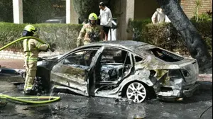 רכב שרוף, זירת נפילה פ"ת, 31 במרץ 2026