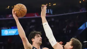 דני אבדיה שחקן פורטלנד נגד לוס אנג'לס קליפרס