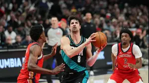 דני אבדיה במשחק של פורטלנד מול ניו אורלינס